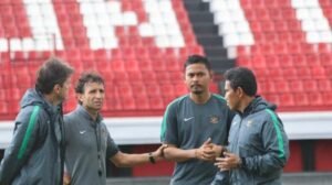Liga Indonesia: Antara Ambisi, Kontroversi, dan Asa Baru