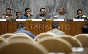 Pertahanan Global di Era Ketidakpastian: Tantangan dan Adaptasi