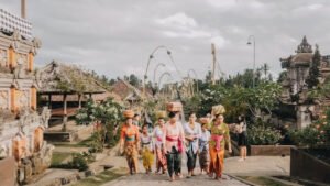 Pesona Tersembunyi yang Mendadak Viral: Mengungkap Daya Tarik Baru Wisata Lokal Indonesia