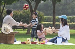 Tren Liburan Keluarga: Membangun Kenangan di Era Perubahan