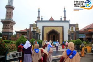 Wisata Ziarah: Perjalanan Spiritual, Refleksi Diri, dan Pengalaman Budaya yang Mendalam
