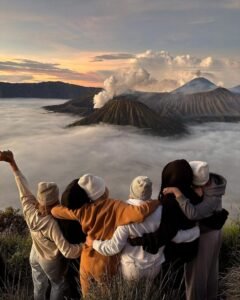 Mendaki Gunung: Petualangan Impian Para Pemula, Dimulai dari Mana?