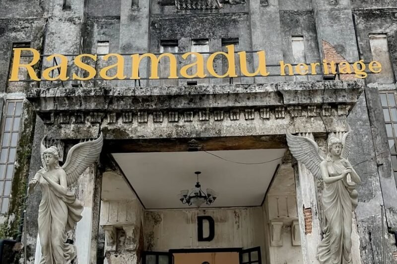 Tentu, mari kita susun artikel informatif tentang destinasi wisata sejarah dengan arsitektur klasik yang memukau.