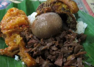 Tren Wisata Kuliner Jalanan yang Menggoda Selera: Menjelajahi Rasa, Budaya, dan Pengalaman Otentik