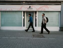 Menjelajahi Dunia dengan Hati Terbuka: Tips Menghadapi Perbedaan Budaya Saat Traveling ke Luar Negeri